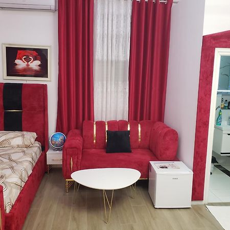 Studio Near Tirana Airport 2- Self Check-In Free Parking Lägenhet Valjiosi Exteriör bild